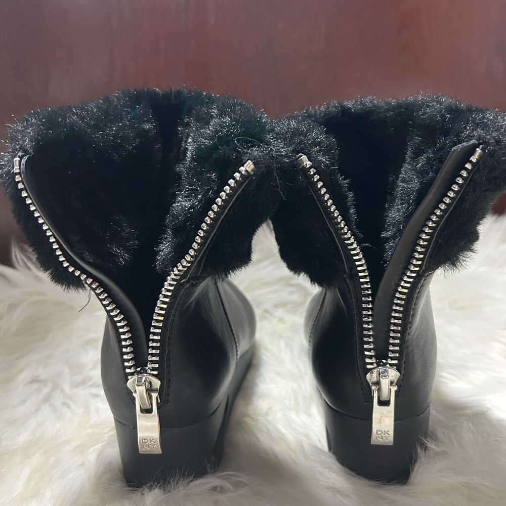 DKNY Abri Faux Fur Wedge Booties Size 6.5 - Picture 9 of 15